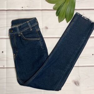 💚Levi’s Slim Blue Jeans